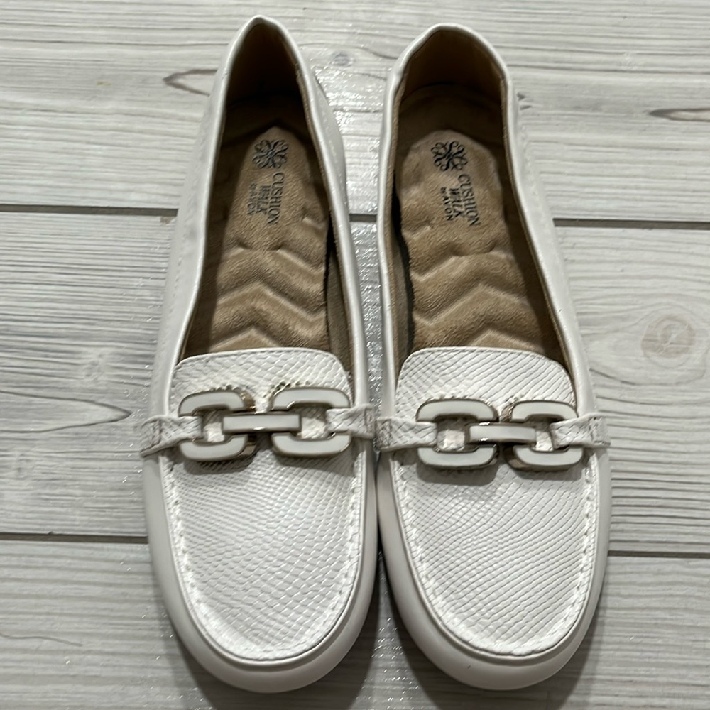 New, never worn, comfortable Avon Cushion Walk shoes.